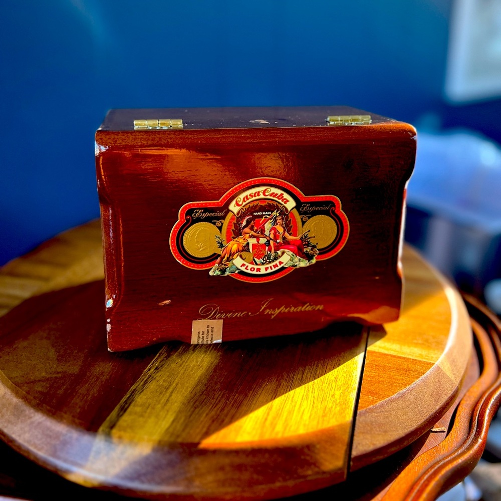 Casa Cuba Divine Inspiration cigar box